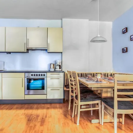 Apartmán Attraktive Ferienwohnung Sankt Anton am Arlberg